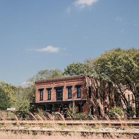 Beard And Lady Inn Chester Екстериор снимка